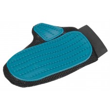 Trixie перчатка для кошек и собак для ухода за шерстью 18х24см