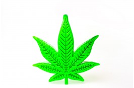 Игрушка SodaPup Colorado Maple Leaf (Колорадо Марпл Лиф) «Кленовый лист», зеленый